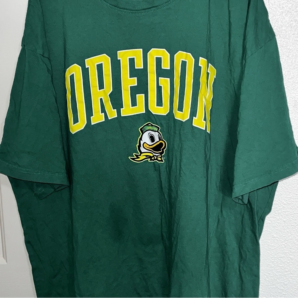 Fanatics mens Green Oregon Ducks Yellow letter T-shirt Size 2XLT NCAA EUC - Picture 2 of 4